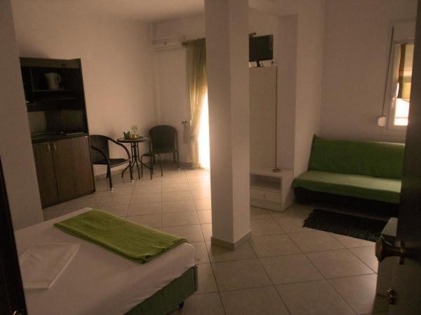 Inanthi Apartment Potos Room photo